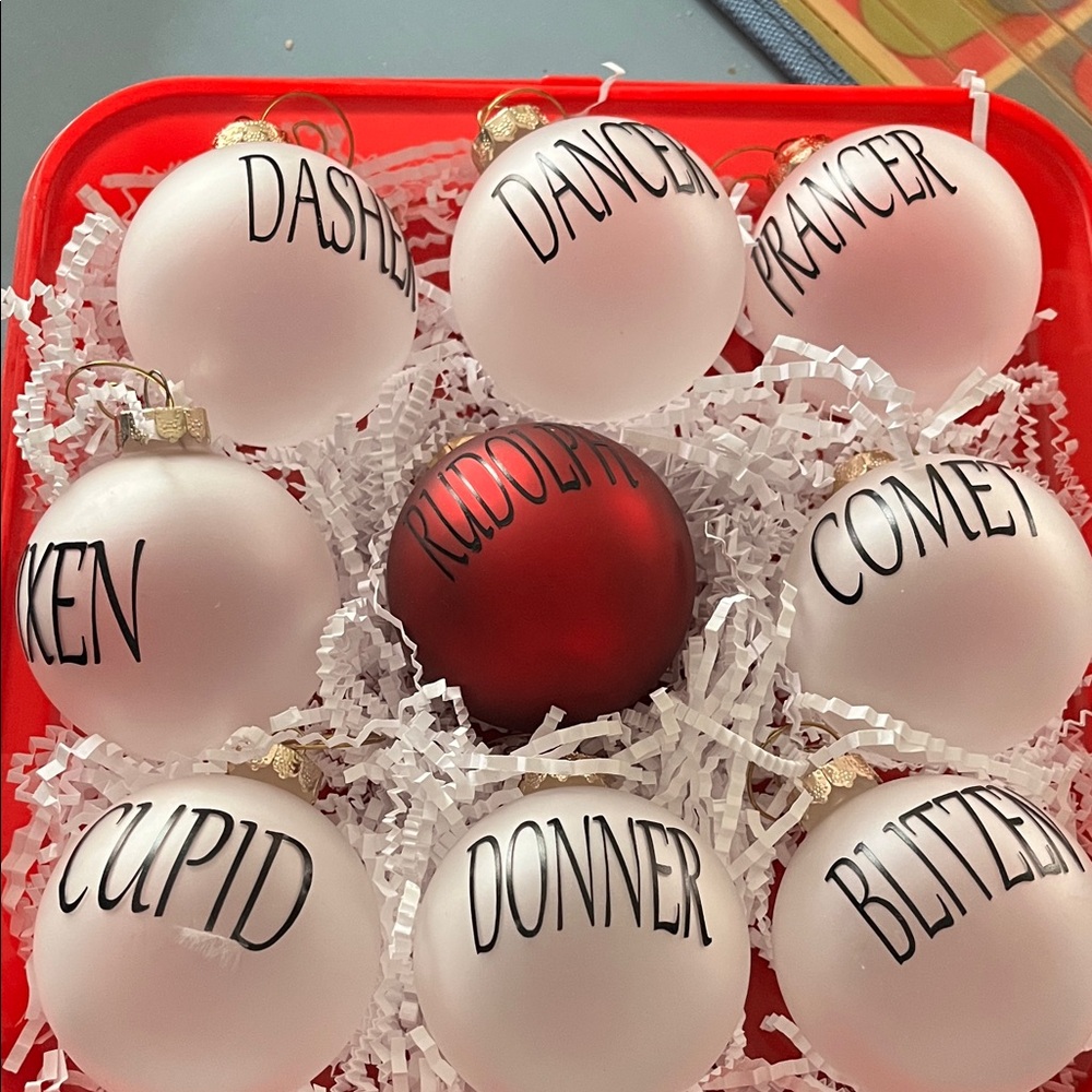 NWT! Set of 9 Santa’s Reindeer Glass Holiday Ornaments!